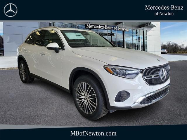 new 2024 Mercedes-Benz GLC 300 car, priced at $51,585