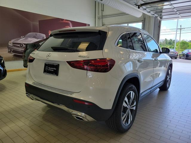 new 2025 Mercedes-Benz GLA 250 car, priced at $51,575