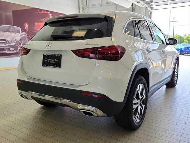 new 2025 Mercedes-Benz GLA 250 car, priced at $46,150