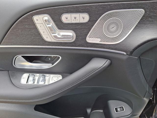 new 2025 Mercedes-Benz GLS 450 car, priced at $97,415