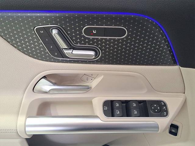 new 2025 Mercedes-Benz GLA 250 car, priced at $47,295