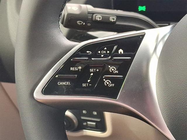 new 2025 Mercedes-Benz GLA 250 car, priced at $47,295