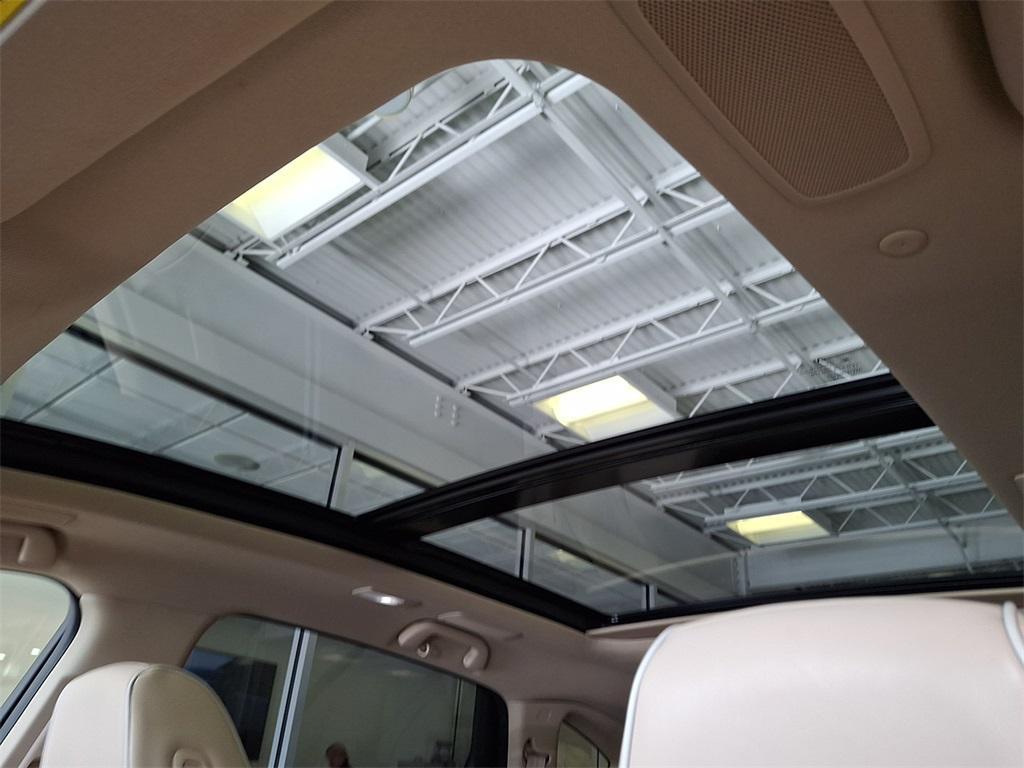 used 2019 Acura RDX car, priced at $27,999