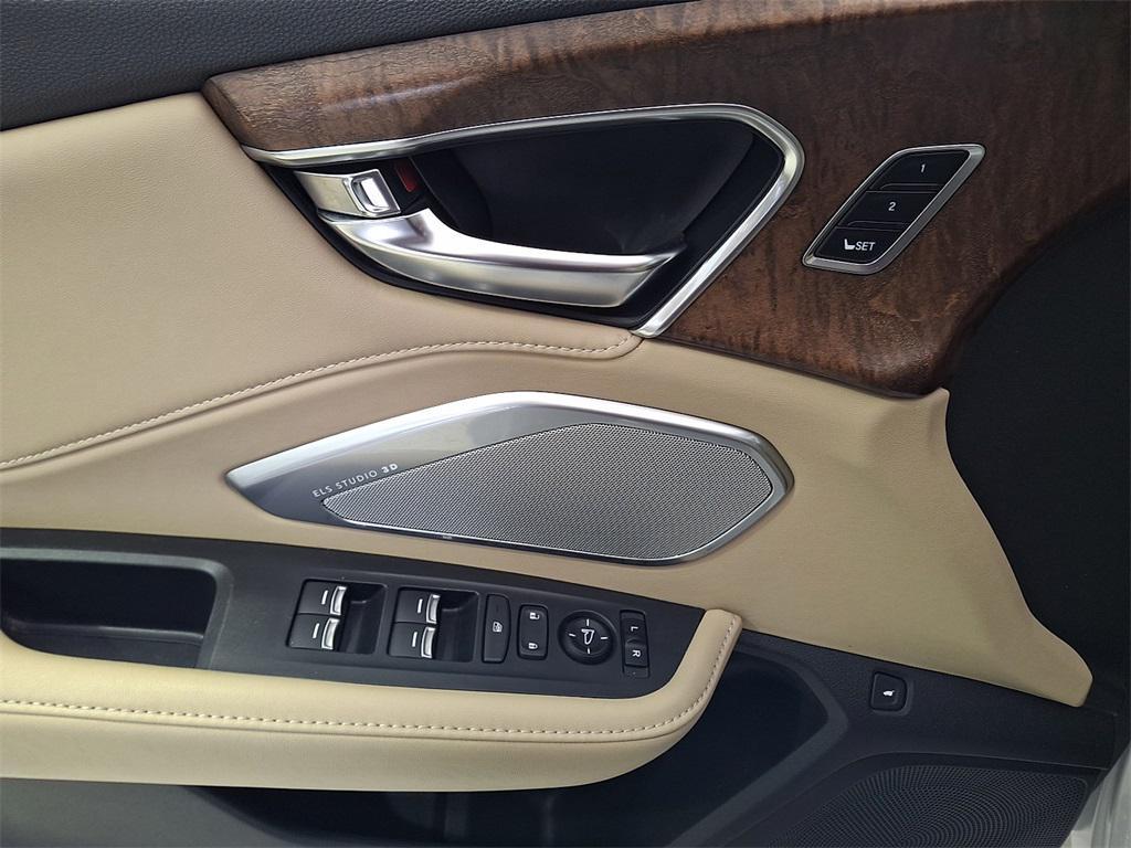 used 2019 Acura RDX car, priced at $27,999