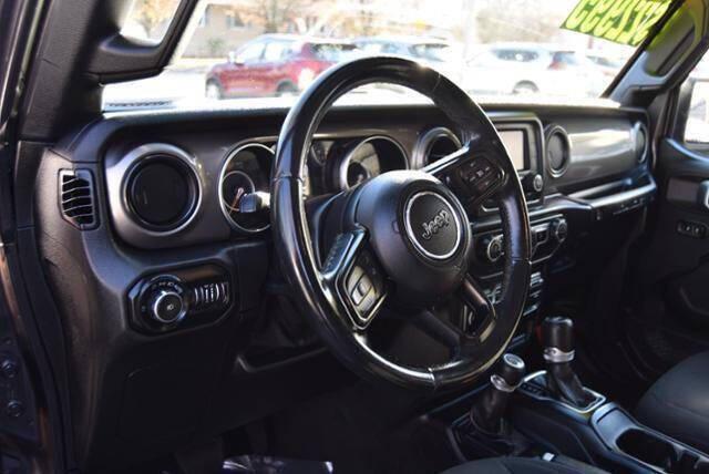 used 2019 Jeep Wrangler Unlimited car, priced at $21,495