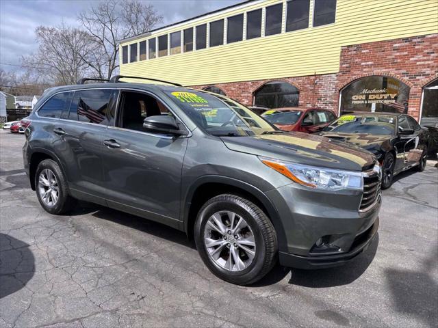 used 2015 Toyota Highlander car, priced at $17,995