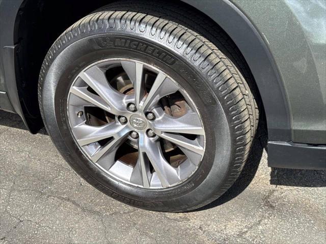 used 2015 Toyota Highlander car, priced at $17,995