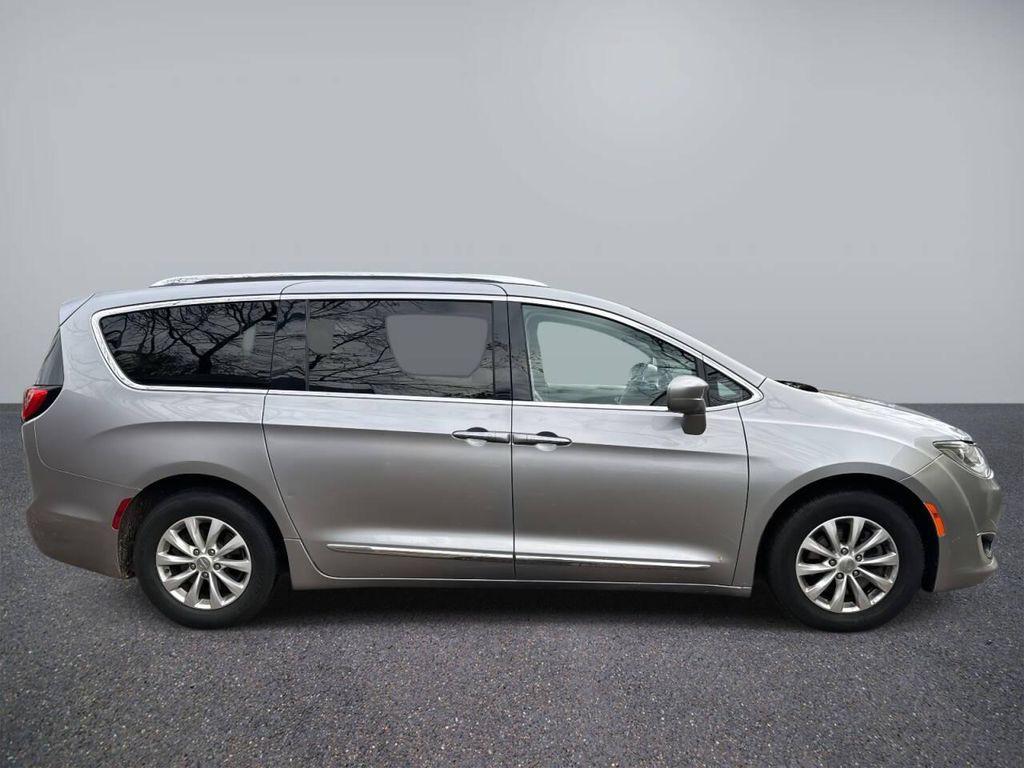 used 2018 Chrysler Pacifica car, priced at $13,495