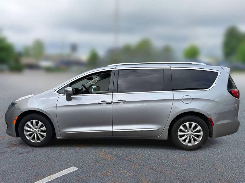 used 2018 Chrysler Pacifica car, priced at $13,495