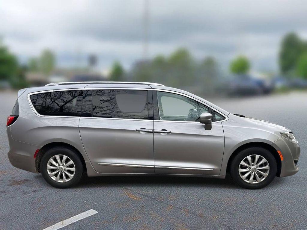 used 2018 Chrysler Pacifica car, priced at $13,495
