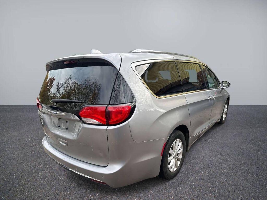 used 2018 Chrysler Pacifica car, priced at $13,495