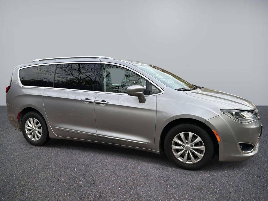 used 2018 Chrysler Pacifica car, priced at $13,495
