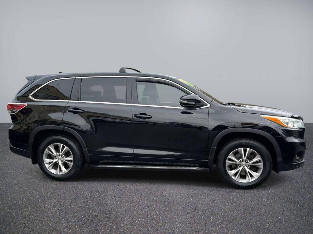 used 2015 Toyota Highlander car, priced at $15,995