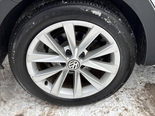 used 2017 Volkswagen Golf Alltrack car, priced at $14,995