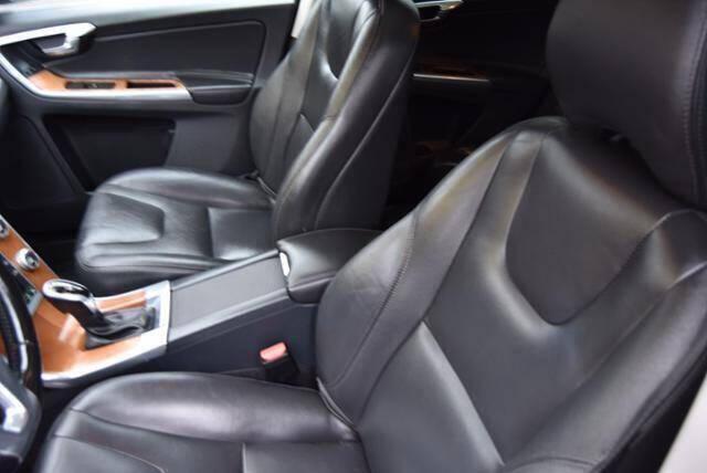 used 2017 Volvo XC60 car, priced at $13,995