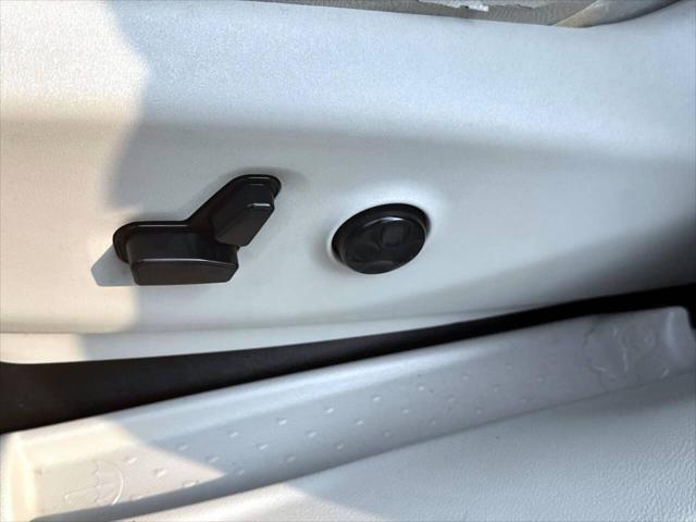 used 2017 Chrysler Pacifica car, priced at $14,995