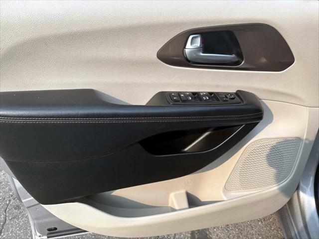 used 2017 Chrysler Pacifica car, priced at $14,995