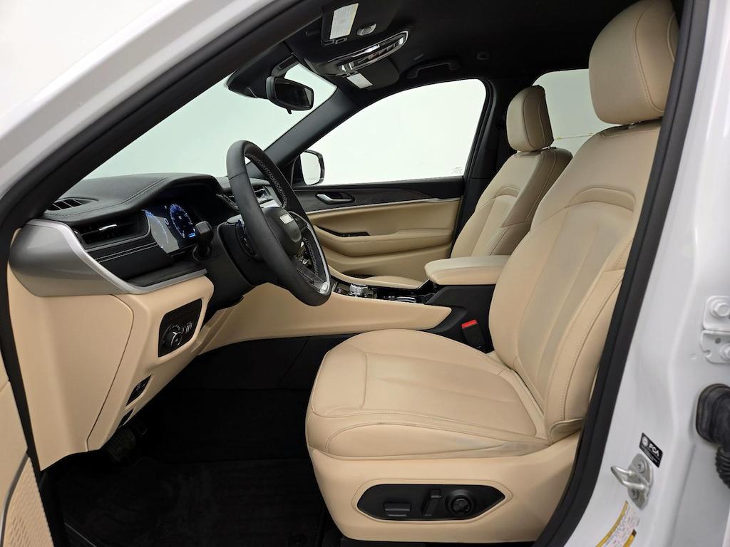 used 2023 Jeep Grand Cherokee car, priced at $34,998