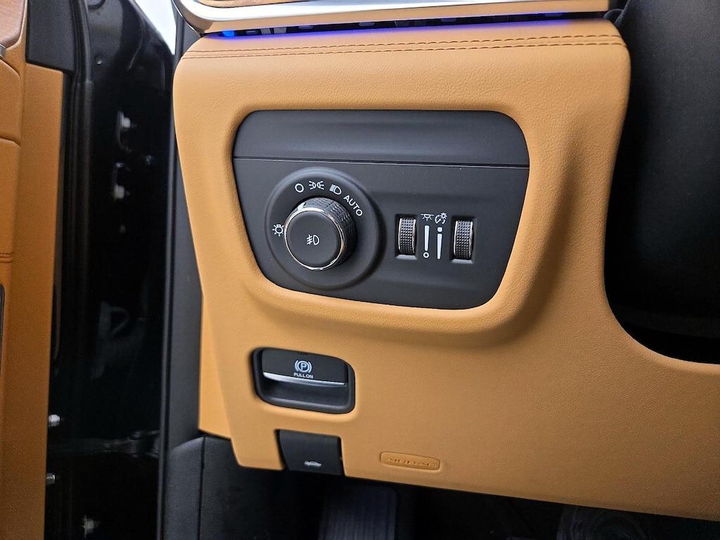 used 2022 Jeep Grand Cherokee car, priced at $45,998