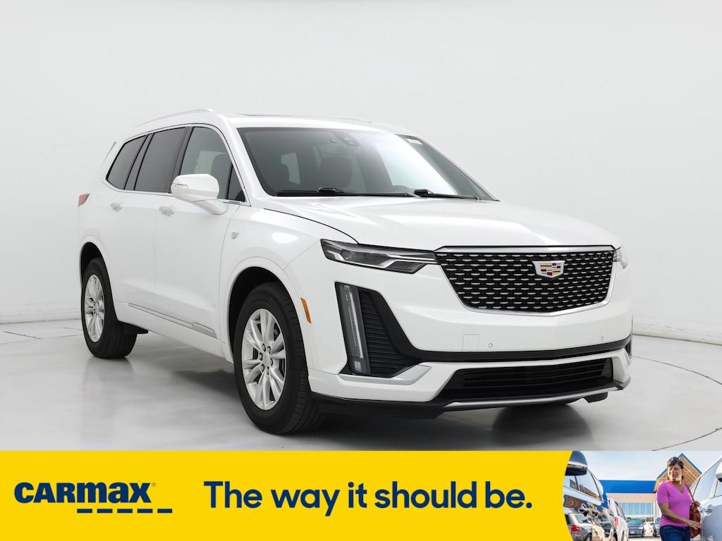 used 2022 Cadillac XT6 car, priced at $35,998