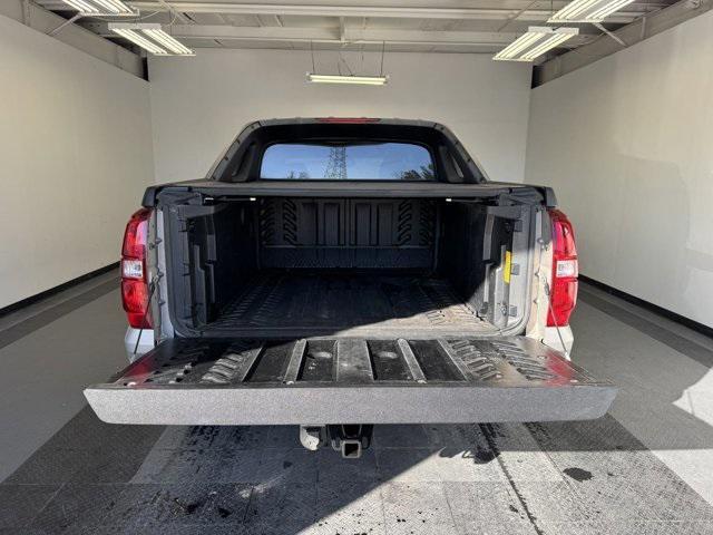 used 2009 Chevrolet Avalanche car, priced at $12,795