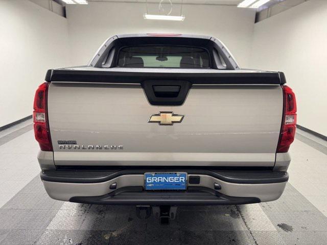 used 2009 Chevrolet Avalanche car, priced at $12,795