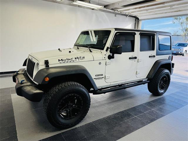 used 2015 Jeep Wrangler Unlimited car, priced at $18,795