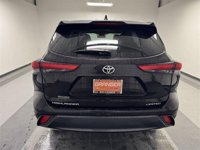 used 2020 Toyota Highlander car, priced at $33,408