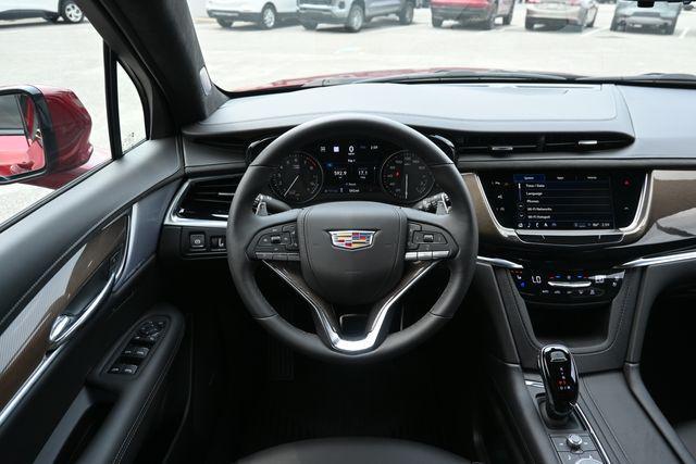 used 2024 Cadillac XT6 car, priced at $61,077