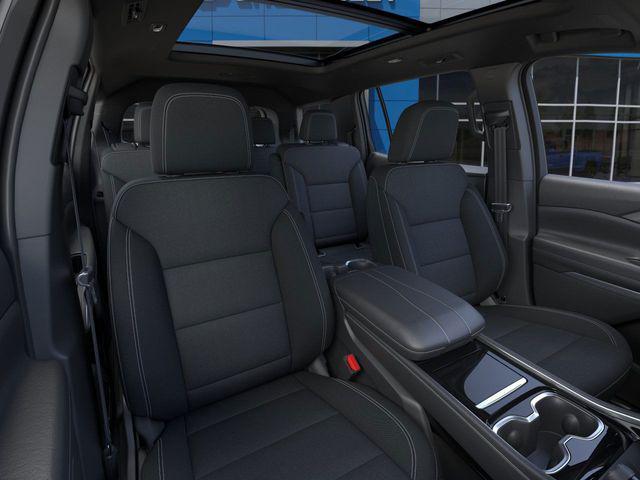 new 2025 Chevrolet Traverse car