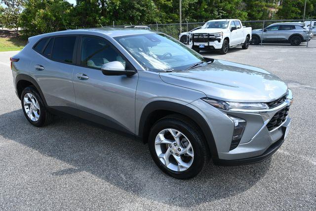 used 2024 Chevrolet Trax car, priced at $21,296
