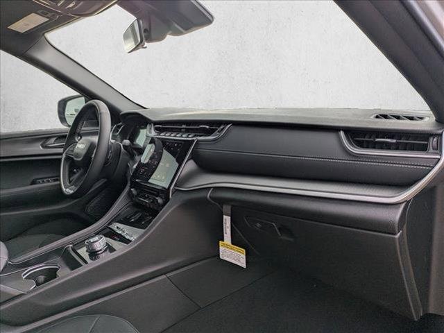 new 2025 Jeep Grand Cherokee car, priced at $32,897