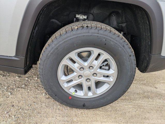 new 2025 Jeep Grand Cherokee car, priced at $32,897