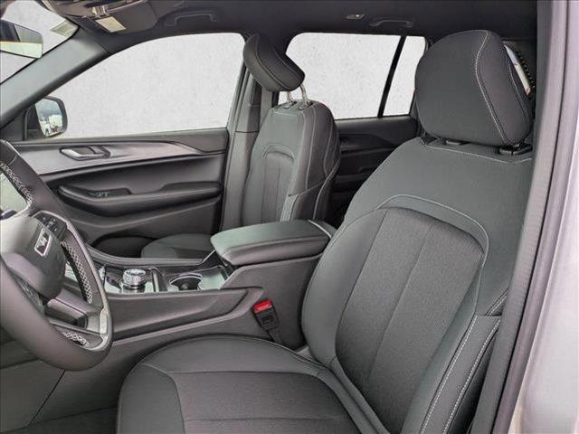 new 2025 Jeep Grand Cherokee car, priced at $32,897