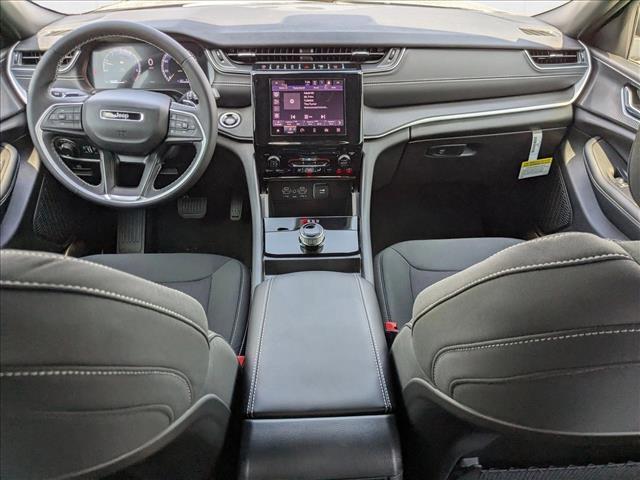 new 2025 Jeep Grand Cherokee car, priced at $33,394