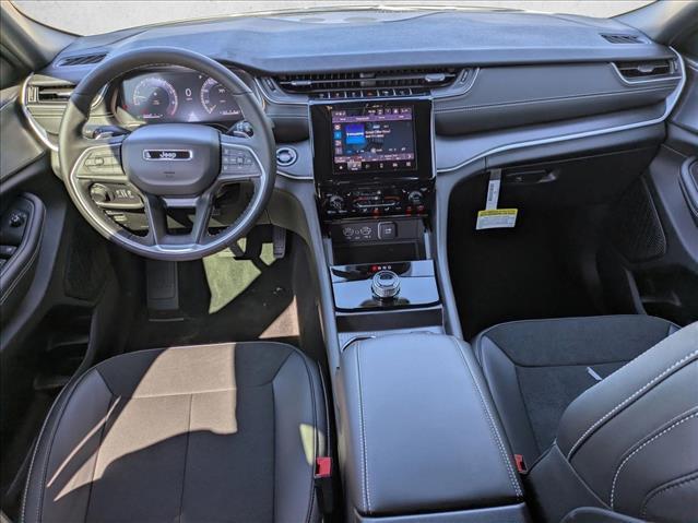 new 2025 Jeep Grand Cherokee car, priced at $40,083