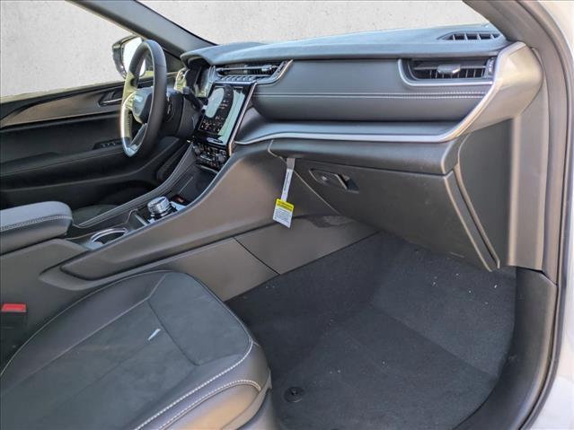 new 2025 Jeep Grand Cherokee car, priced at $40,083