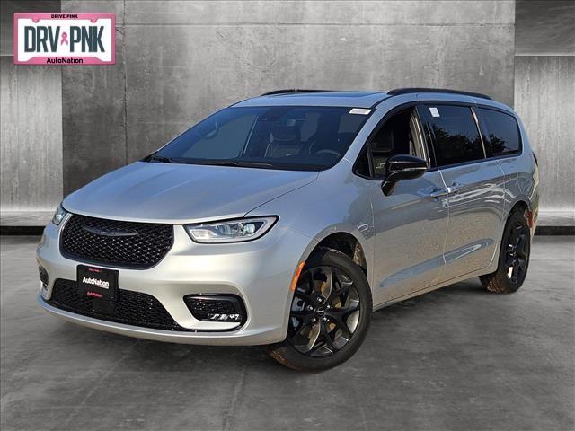 new 2024 Chrysler Pacifica car, priced at $57,805