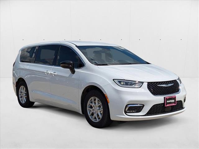 new 2026 Chrysler Pacifica car, priced at $37,991