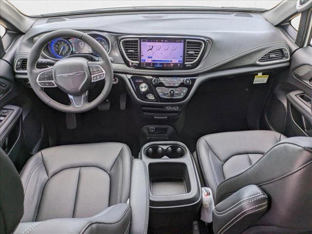 new 2025 Chrysler Pacifica car, priced at $36,741