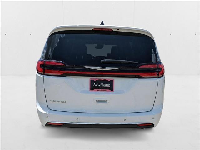 new 2025 Chrysler Pacifica car, priced at $36,741