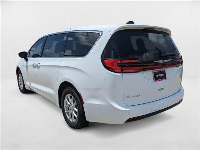 new 2025 Chrysler Pacifica car, priced at $36,741