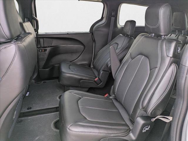 new 2025 Chrysler Pacifica car, priced at $36,741