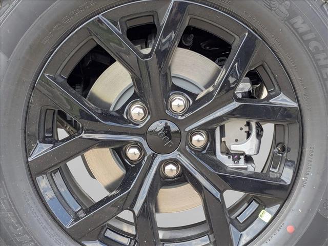 new 2025 Jeep Grand Cherokee car, priced at $38,835