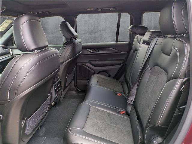 new 2025 Jeep Grand Cherokee car, priced at $39,991