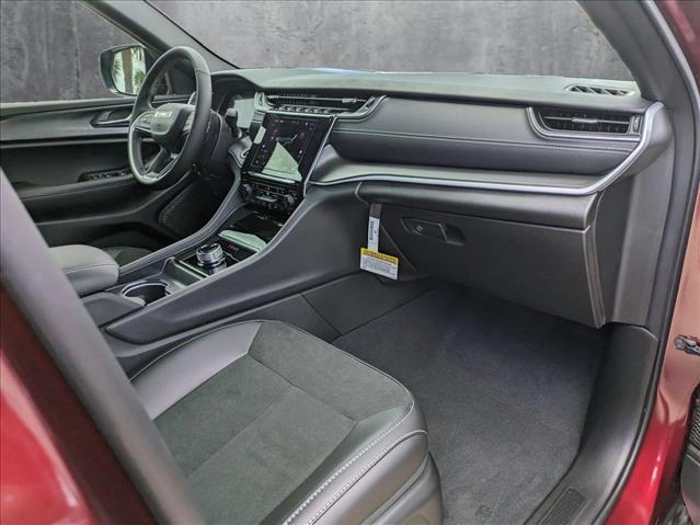 new 2025 Jeep Grand Cherokee car, priced at $39,991