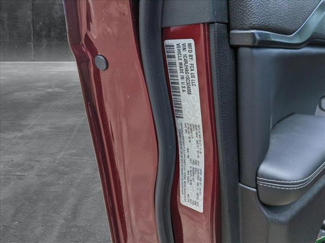 new 2025 Jeep Grand Cherokee car, priced at $39,991