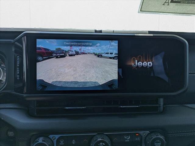 new 2025 Jeep Gladiator car, priced at $38,327