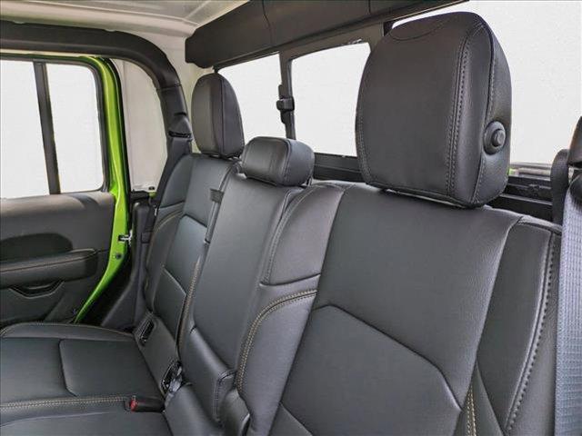 new 2025 Jeep Gladiator car, priced at $38,327
