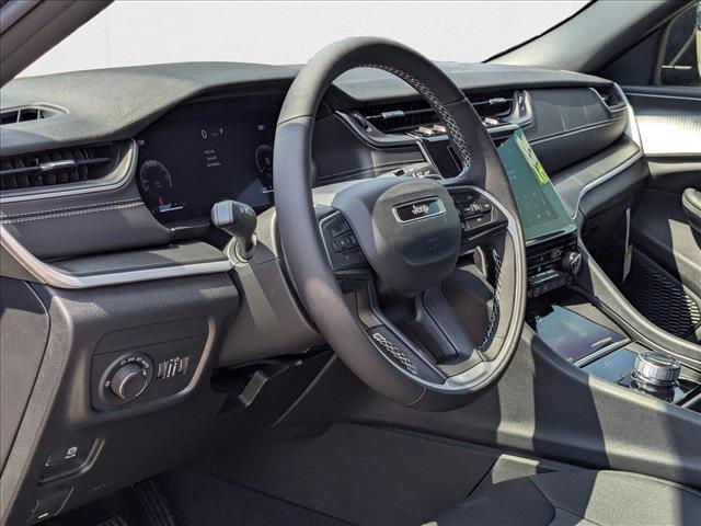 new 2025 Jeep Grand Cherokee car, priced at $33,484